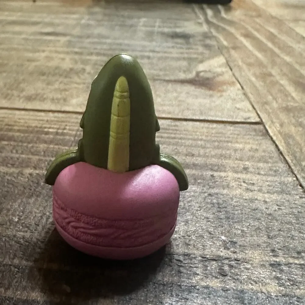 SpongeBob Squarepants Pink Macaron Fred Figurine - Picture 4 of 4